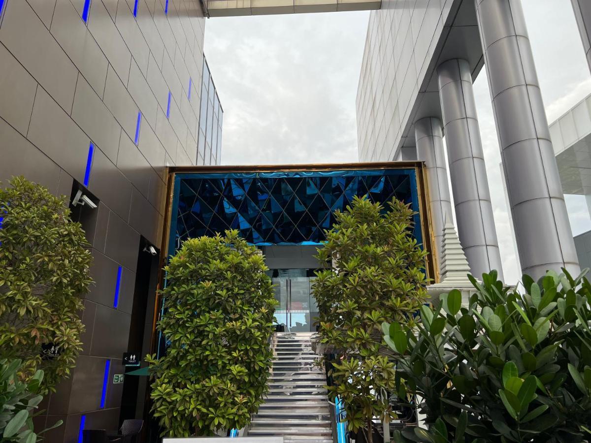 Amazing Pool By Platinum Suites Klcc Kuala Lumpur Dış mekan fotoğraf